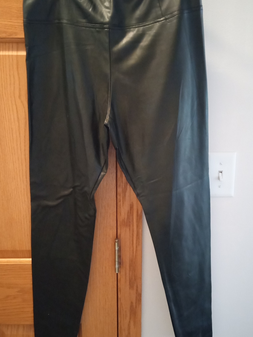 Jules & Leopold Black Faux Leather Women's Leggings